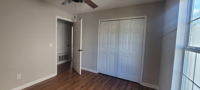 Building Photo - 116 Wax Myrtle Ct