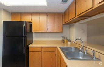 Interior Photo - Sutton House Apartments