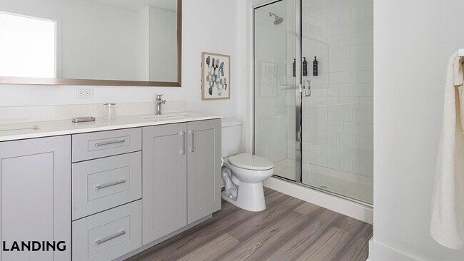 Foto del edificio - 2250 McGregor Blvd