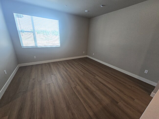 Foto del edificio - 4824 River Roads Dr