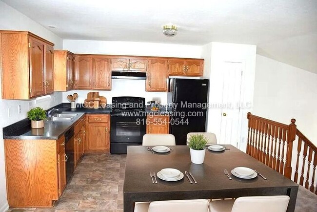 Building Photo - Holiday Special at Creekwood Park-$1,000 Rent Credit-Apply Now!