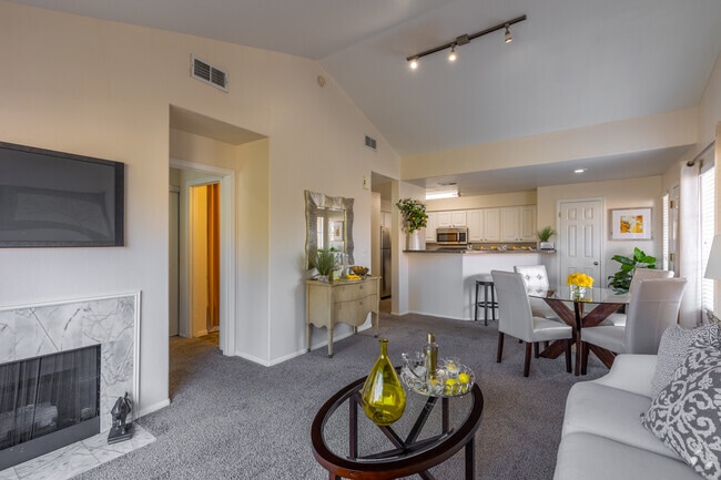 Palm Springs, 2 BR, 2 BA - 1,050 SF - Palm Villas at Whitney Ranch