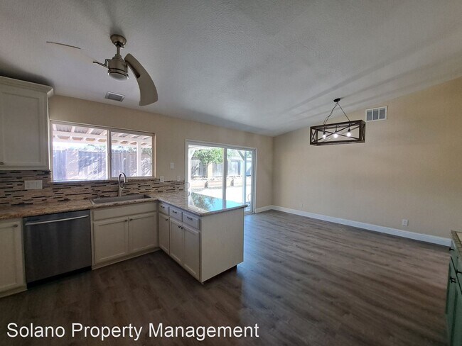 Building Photo - 3 br, 2 bath House - 149 Jennifer Lane