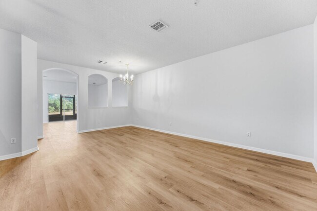 Foto del edificio - 2795 Oakwater Dr