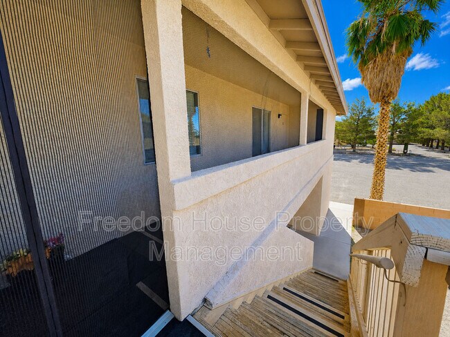 Foto del edificio - 1444 Star Rd