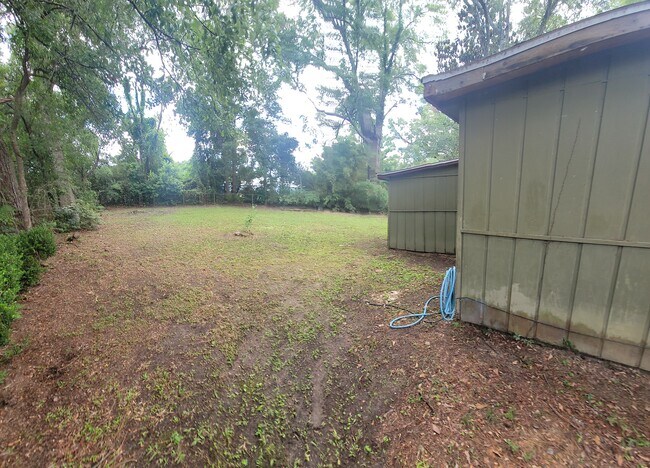 Building Photo - 2501 Rowell St