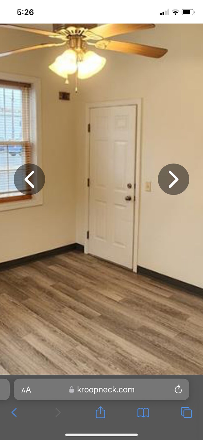 Building Photo - 24 Meadow St