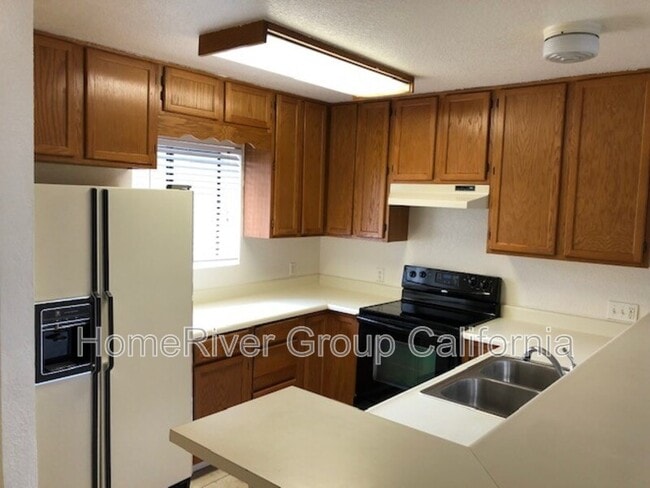 Foto del edificio - 3061 Garden Cir