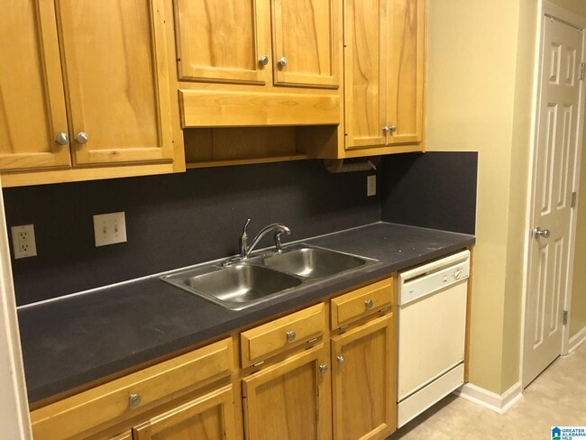 Building Photo - 669 Treymoor Lake Cir