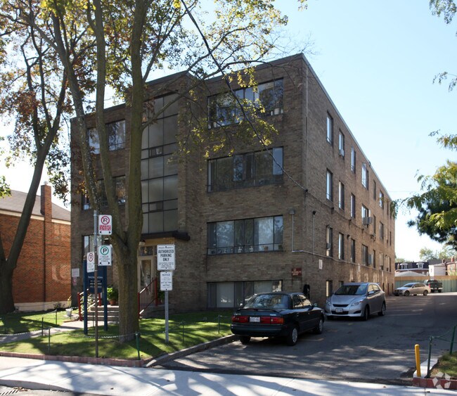 Photo du bâtiment - 12 & 14 Rusholme Drive
