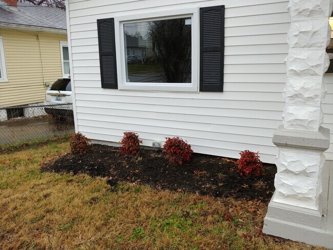 Foto del edificio - Amazing  Newly Renovated Three Bedroom Home off Zorn Avenue