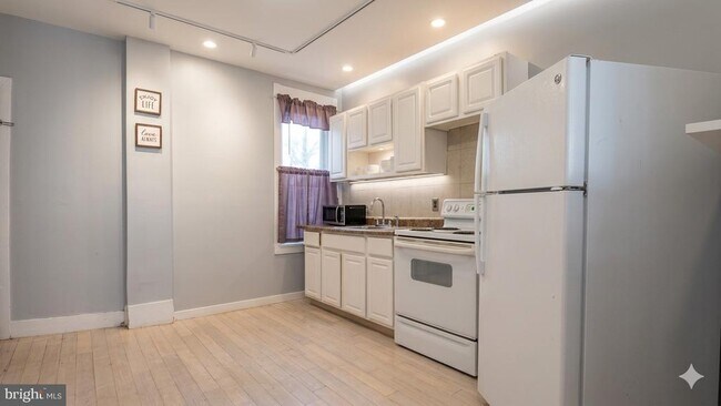 Foto del edificio - 2925 N Marshall St