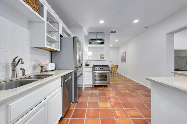 Foto del edificio - 406 W 55th St