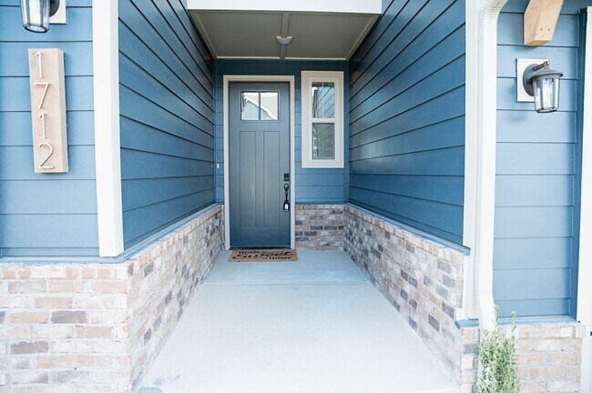 Foto del edificio - Modern Townhome for Rent!