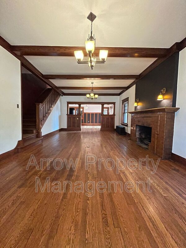 Building Photo - 1637 G St