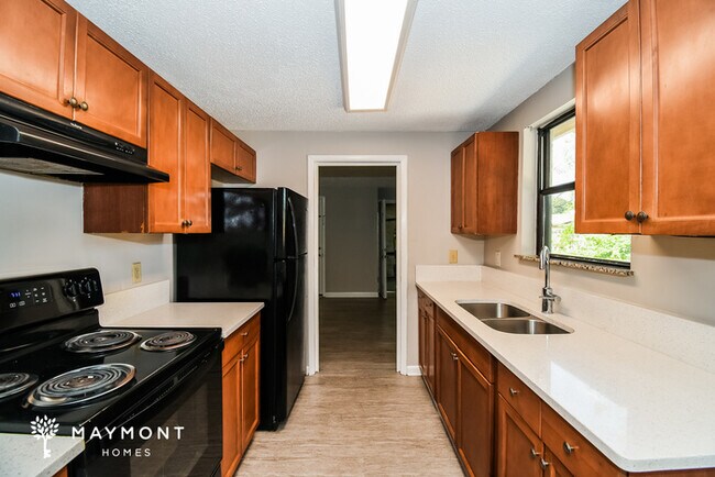 Foto del edificio - 7317 Sharbeth Dr S