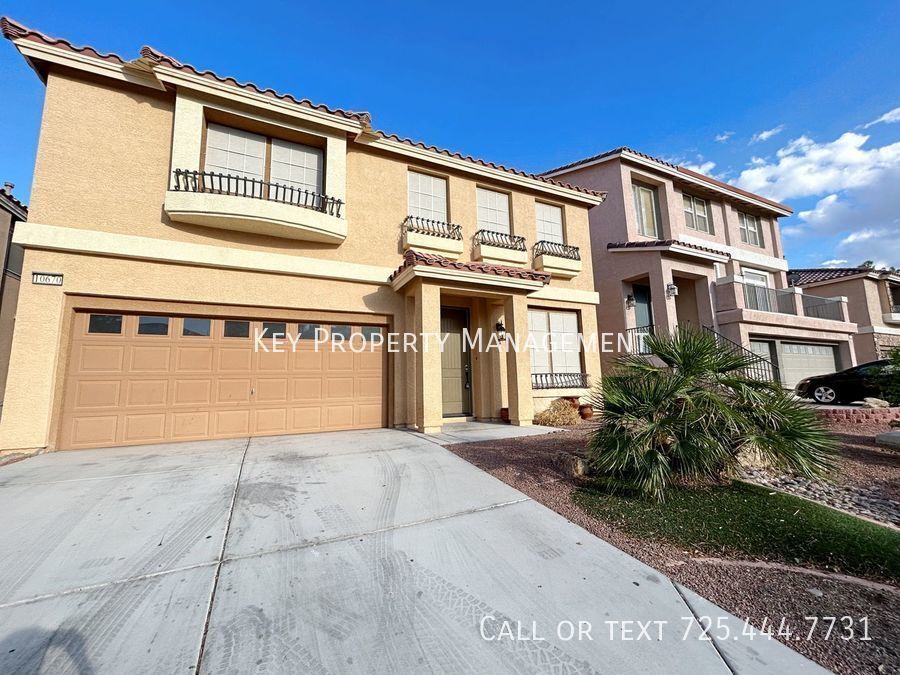 Foto principal - 4 BEDROOM 2.5 BATH + LOFT HOME IN SILVERAD...