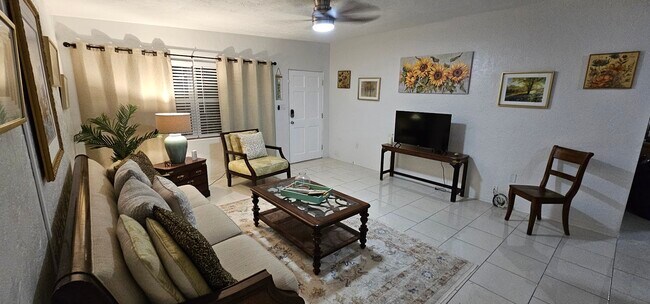 Foto del edificio - 12037 145th St