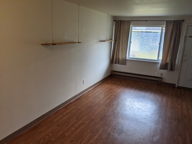 Building Photo - 6542 Ravenna Ave NE