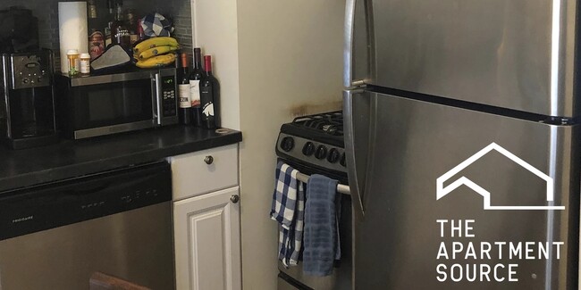 Building Photo - 2151 N Fremont St