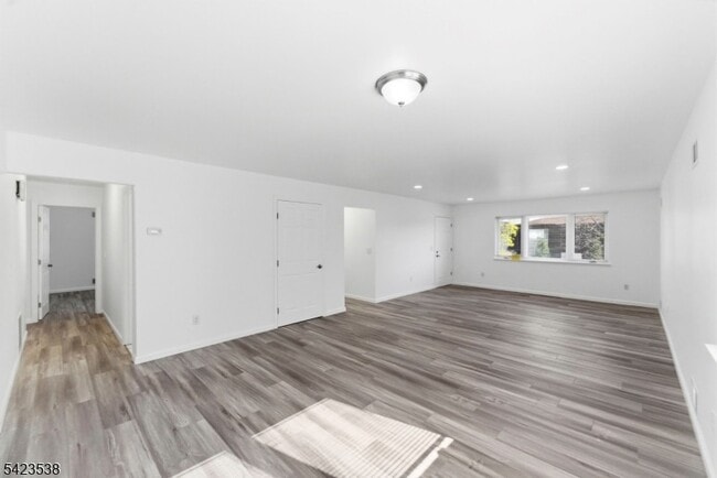 Foto del edificio - 23 Renaissance Dr