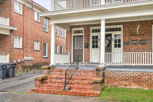 Foto del edificio - 107 4th St