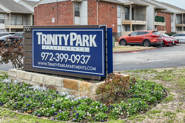 Foto del edificio - Trinity Park Apartments