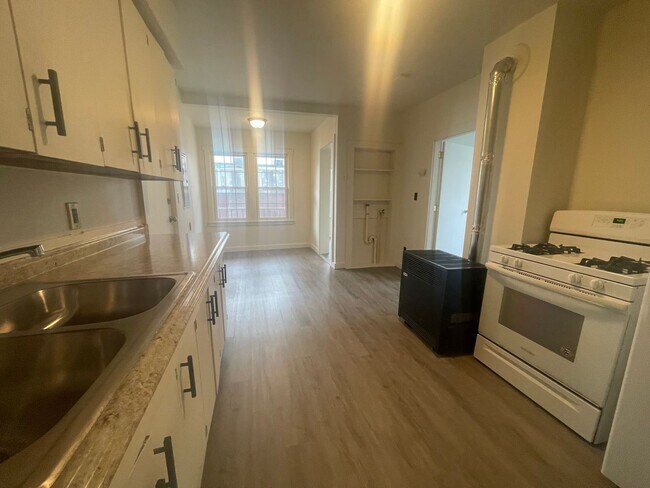 Foto del edificio - 12-14 E Hoosac Street