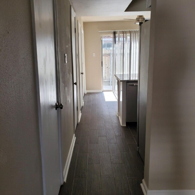 Foto del edificio - 1536 Hickory Ave