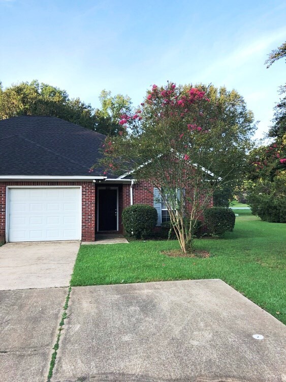 Building Photo - 2222 Bedford Ct
