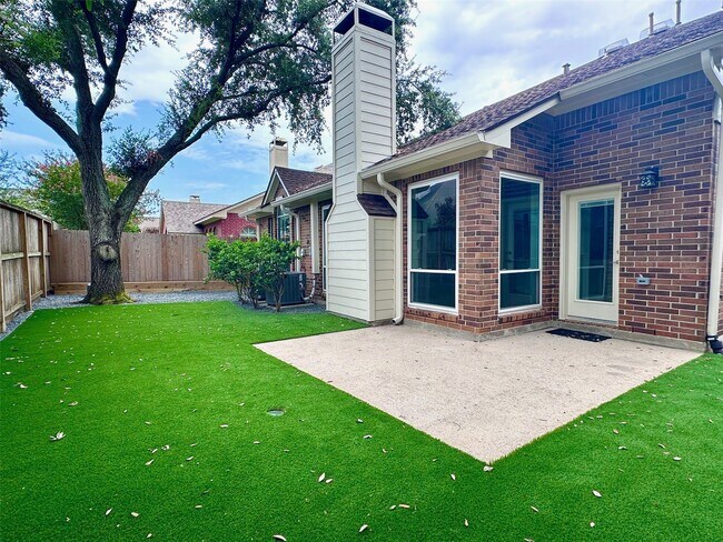 Foto del edificio - 6911 Lawler Ridge
