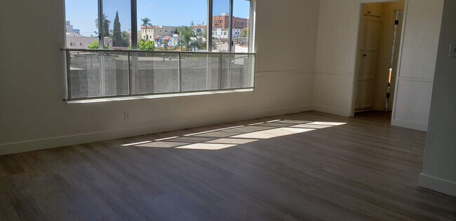 Building Photo - 4205 Alexandria Pl