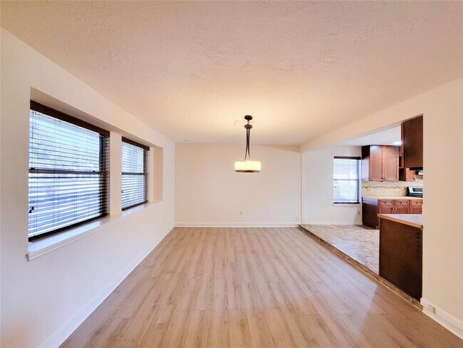 Building Photo - 21319 Park Wick Ln