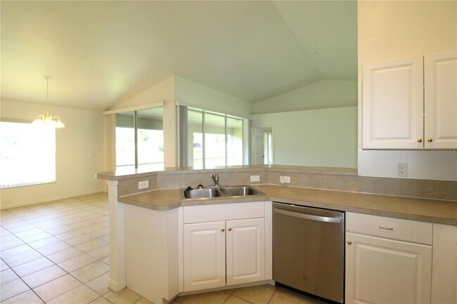 Building Photo - 1489 EXCHANGE WAY,NORTH Port