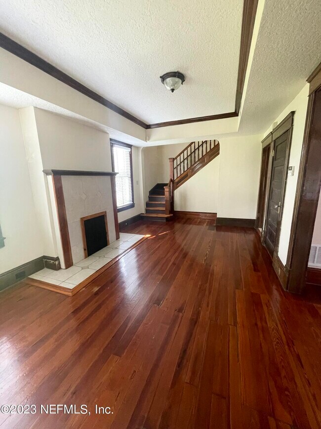 Foto del edificio - 1739 Silver St