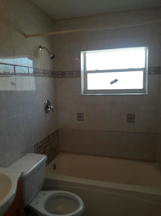 Foto del edificio - 6441 SW 22nd St