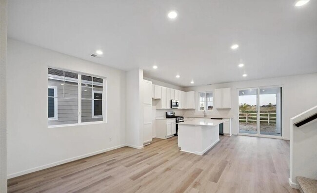 Foto del edificio - 924 Steppe Ln