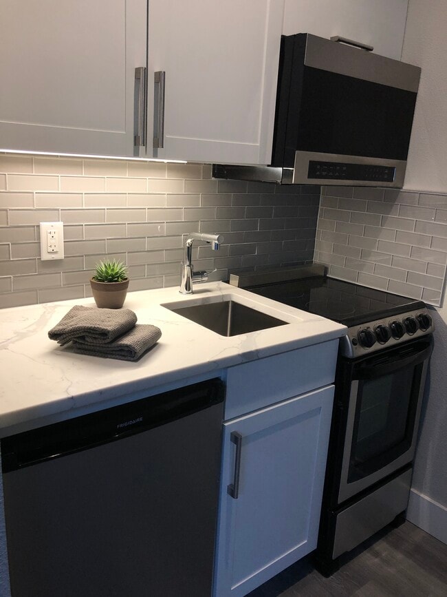 Building Photo - 10406 SW 46th Pl