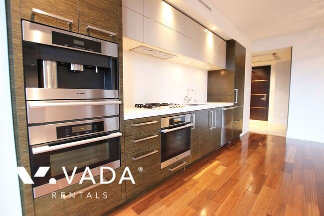 Building Photo - Private Residences At Hotel Georgia Apartm...