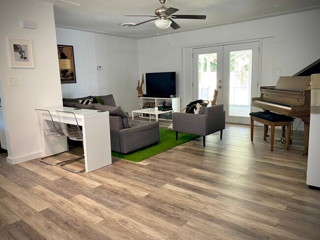 Foto del edificio - 420 Stonehenge Dr