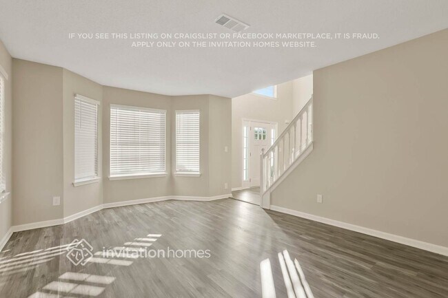 Foto del edificio - 6032 Hitt Lake Trail