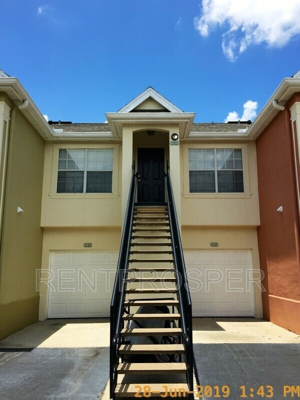 Building Photo - 9013 Lee Vista Blvd