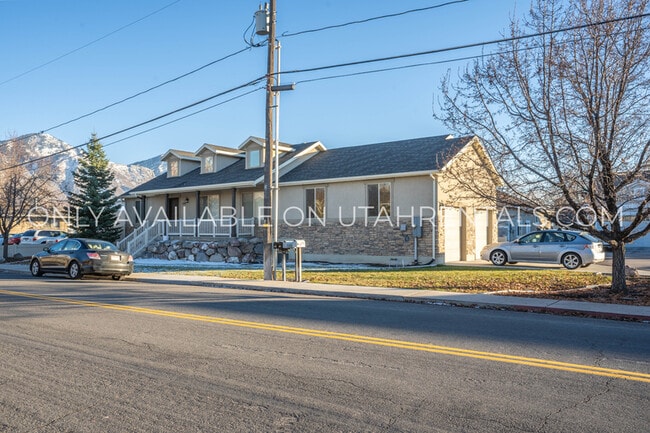 Building Photo - 698 E 1600 S