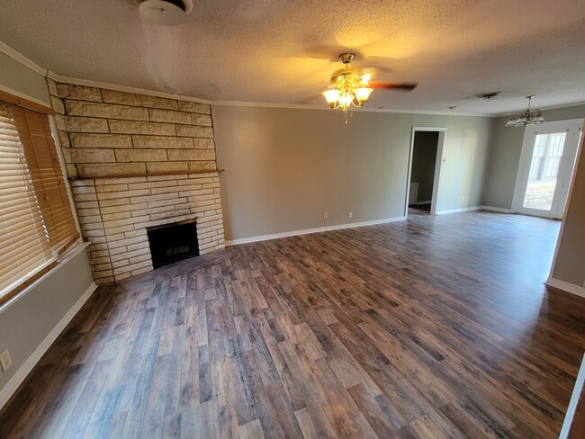 Building Photo - 4501 I-40