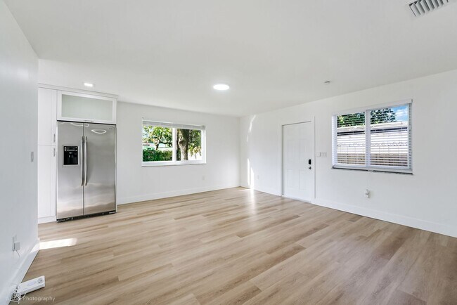 Foto del edificio - 2820 NW 95th St