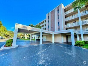 Building Photo - 1075 Riverside Dr