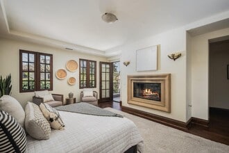 Building Photo - 267 Elderberry Dr