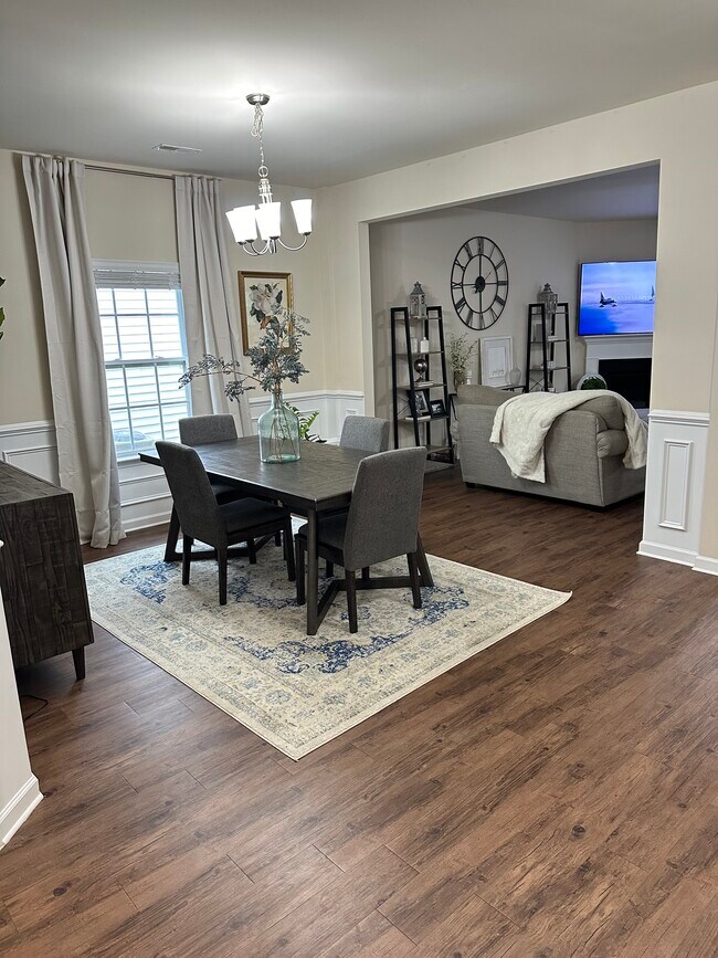 Foto del edificio - 1030 Campbell Ridge Dr