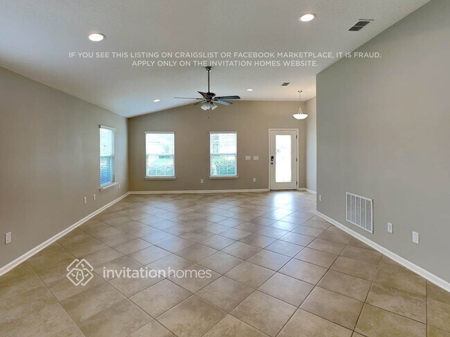 Foto del edificio - 375 Samara Lakes Pkwy