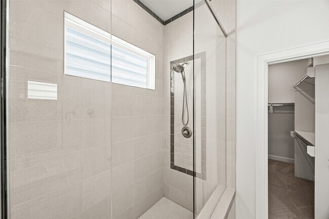Foto del edificio - 719 Leverkuhn St